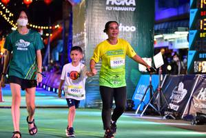 BIB: 90001, 4807, 50272, 118, 186
                            <button type="button" onclick="openModal(21804076)" class="btn btn-primary btn-sm float-right btn-popup" data-toggle="modal" data-target=".modal-high-quality">
                        <i class="fas fa-shopping-cart"></i> Add to Cart
                    </button>
                                            <button type="button" onclick="isThisMe(21804076, true)" class="btn btn-success btn-sm float-right btn-popup btn-isme hidden" data-toggle="tooltip" data-placement="bottom" title="นี่คือรูปของคุณใช่ไหม คลิกที่นี่เพื่อเอาเข้าอัลบั้ม">
                        <i class="fas fa-plus"></i> Add to album
                    </button>
                    <button type="button" onclick="isThisMe(21804076, false)" class="btn btn-warning btn-sm float-right btn-popup btn-isnotme hidden">
                        <i class="fas fa-ban"></i> Remove from album
                    </button>